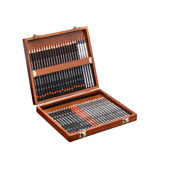 Derwent Sketching Pencils 48 Wooden Box